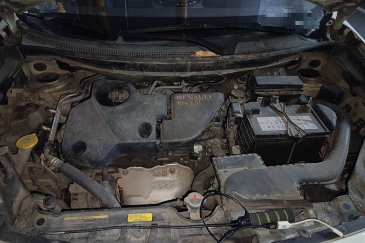 Used Renault Koleos 2012 2.5L Two-Wheel Drive Comfort Edition with Navigation Engine Bay