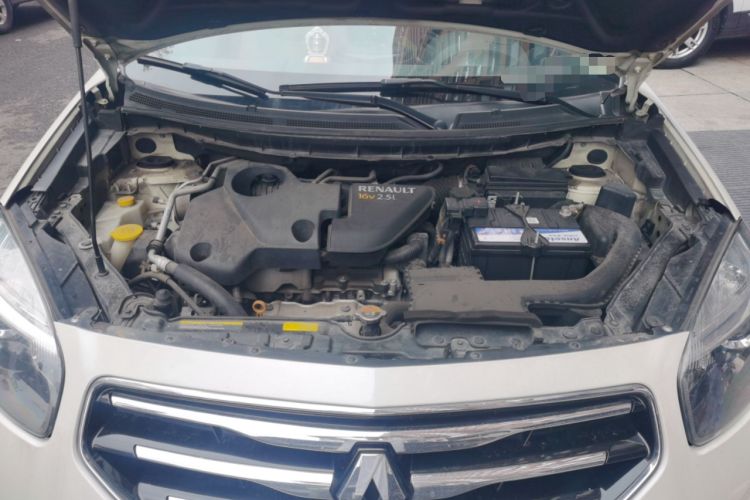Used Renault Koleos 2012 2.5L 4x4 Comfort Edition with Navigation Engine Bay