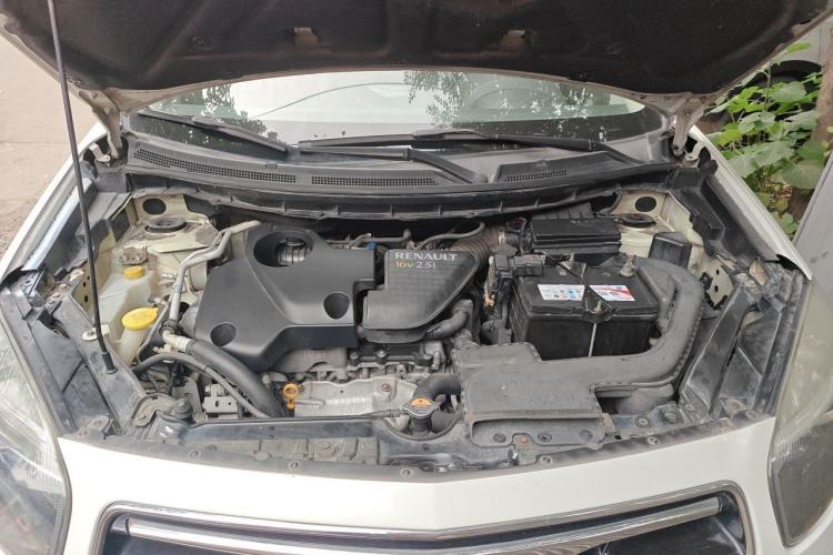 Used Renault Koleos 2012 2.5L Two-Wheel Drive Comfort Edition with Navigation Engine Bay