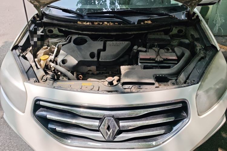 Used Renault Koleos 2012 2.5L 4x4 Comfort Edition with Navigation Engine Bay