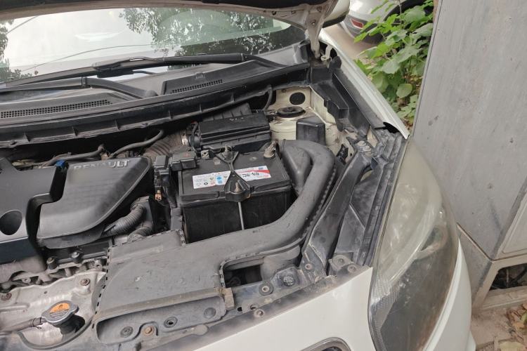 Used Renault Koleos 2012 2.5L Two-Wheel Drive Comfort Edition with Navigation Engine Bay Left