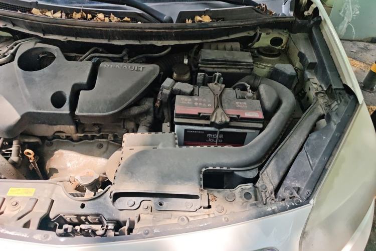Used Renault Koleos 2012 2.5L 4x4 Comfort Edition with Navigation Engine Bay Left