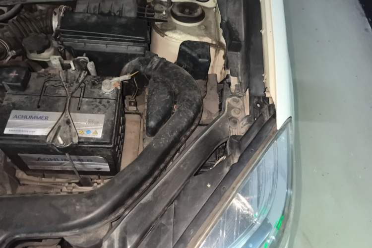 Used Renault Koleos 2012 2.5L Two-Wheel Drive Comfort Edition with Navigation Engine Bay Left