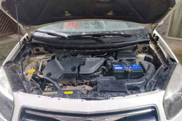 Used Renault Koleos 2012 2.5L Two-Wheel Drive Comfort Edition with Navigation Engine Bay