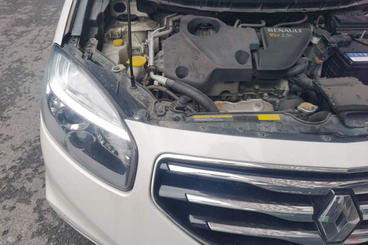 Used Renault Koleos 2012 2.5L 4x4 Comfort Edition with Navigation Engine Bay Right