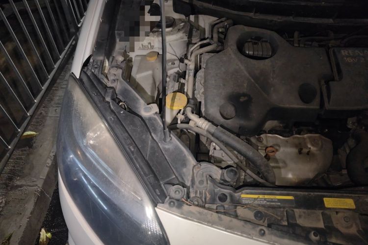Used Renault Koleos 2012 2.5L 4x4 Comfort Edition with Navigation Engine Bay Right