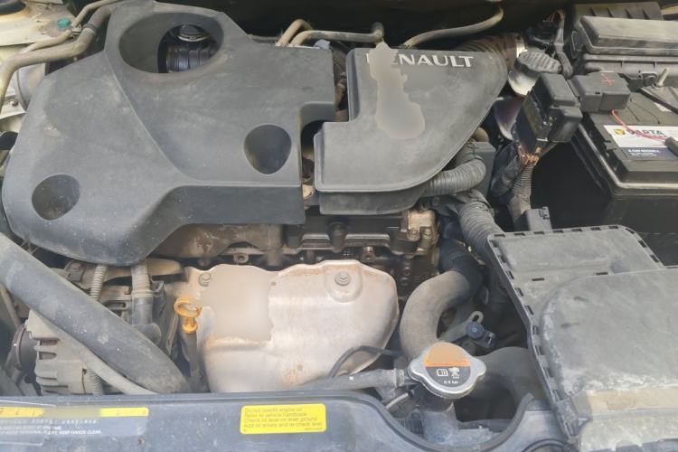 Used Renault Koleos 2012 2.5L 4x4 Comfort Edition with Navigation Engine Bay