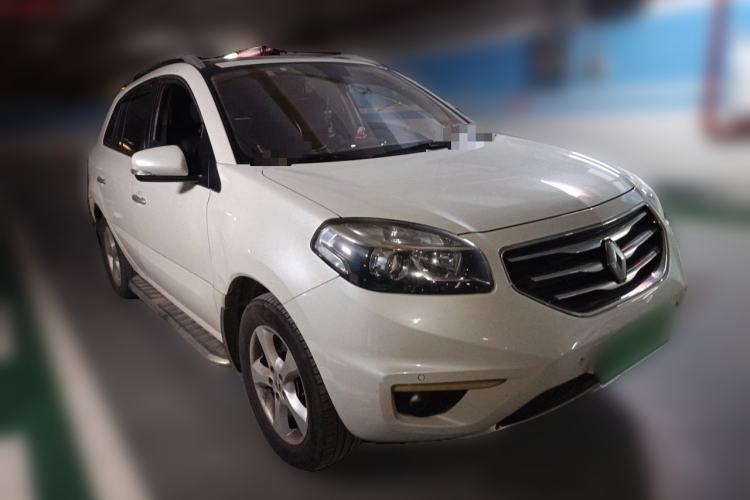 Used Renault Koleos 2012 2.5L Two-Wheel Drive Comfort Edition with Navigation Front Right 45 Deg