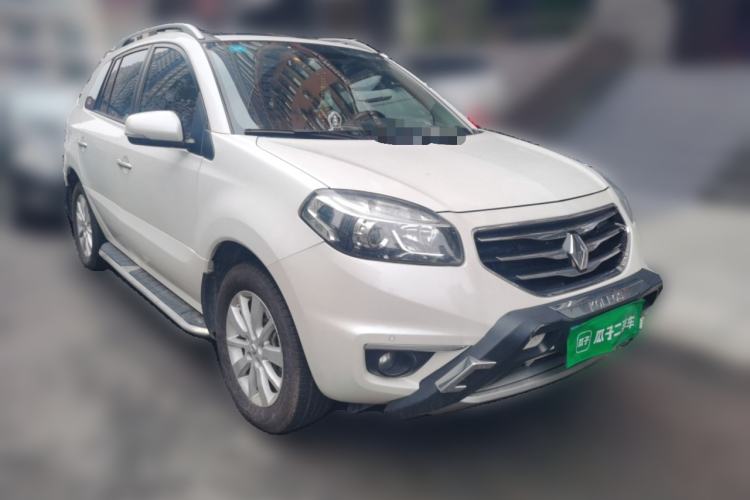 Used Renault Koleos 2012 2.5L 4x4 Comfort Edition with Navigation Front Right 45 Deg
