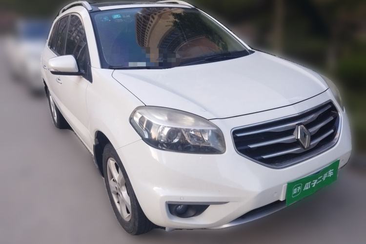 Used Renault Koleos 2012 2.5L 4x4 Comfort Edition with Navigation Front Right 45 Deg