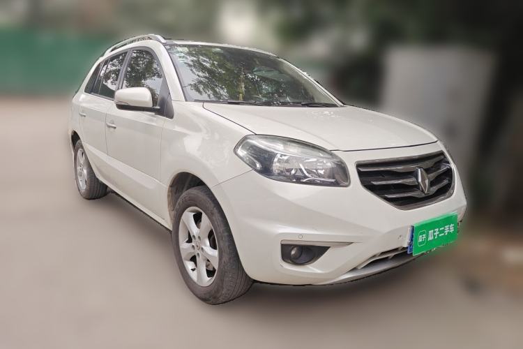Used Renault Koleos 2012 2.5L Two-Wheel Drive Comfort Edition with Navigation Front Right 45 Deg