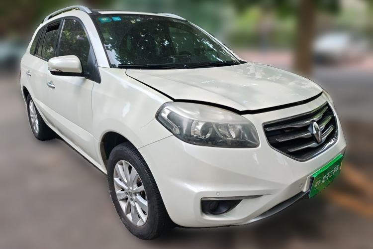 Used Renault Koleos 2012 2.5L 4x4 Comfort Edition with Navigation Front Right 45 Deg
