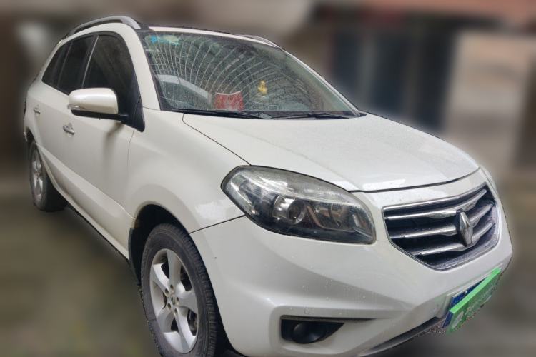 Used Renault Koleos 2012 2.5L Two-Wheel Drive Comfort Edition with Navigation Front Right 45 Deg