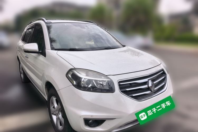Used Renault Koleos 2012 2.5L Two-Wheel Drive Comfort Edition with Navigation Front Right 45 Deg