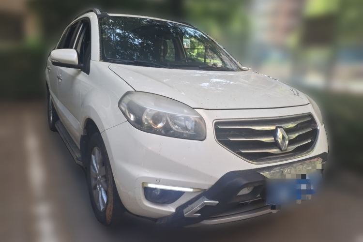 Used Renault Koleos 2012 2.5L 4x4 Comfort Edition with Navigation Front Right 45 Deg