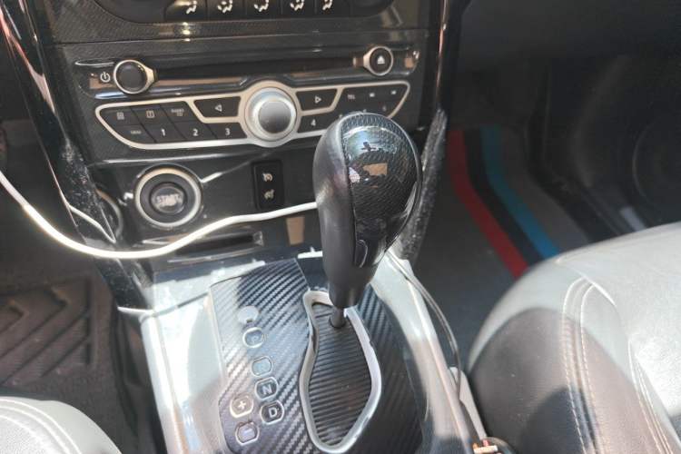 Used Renault Koleos 2012 2.5 Two-Wheel Drive Urban Edition Gear Lever