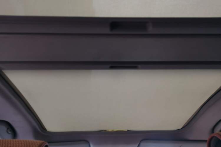 Used Renault Koleos 2012 2.5L 4x4 Comfort Edition with Navigation Headliner