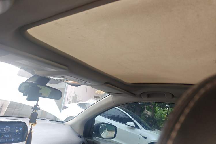 Used Renault Koleos 2012 2.5L Two-Wheel Drive Comfort Edition with Navigation Headliner