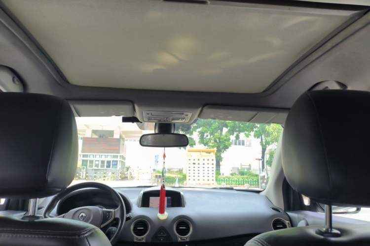 Used Renault Koleos 2012 2.5L Two-Wheel Drive Comfort Edition with Navigation Headliner