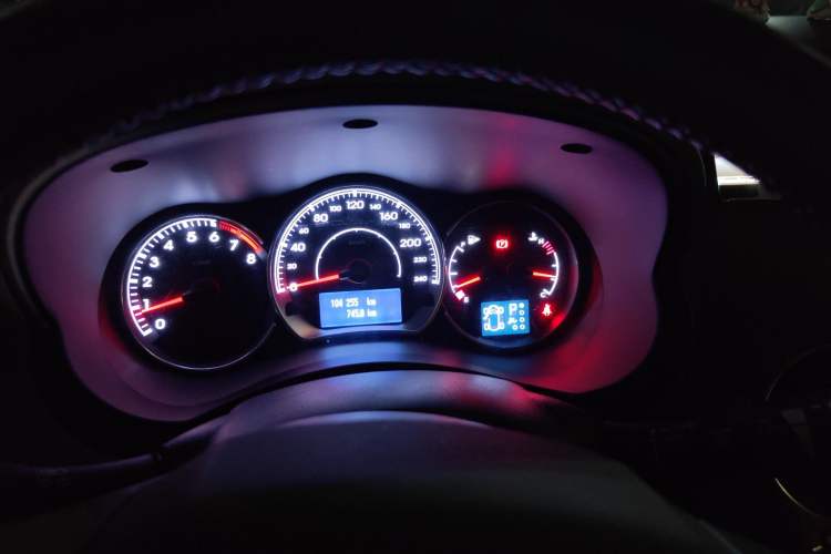 Used Renault Koleos 2012 2.5L 4x4 Comfort Edition with Navigation Instrument Cluster