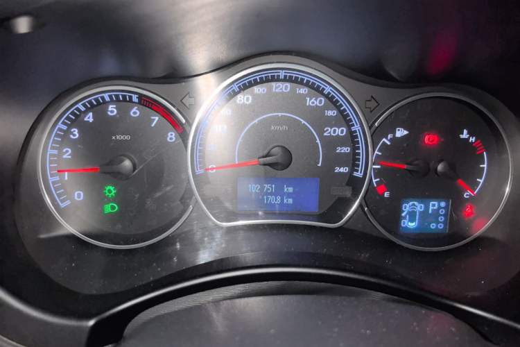 Used Renault Koleos 2012 2.5L Two-Wheel Drive Comfort Edition with Navigation Instrument Cluster