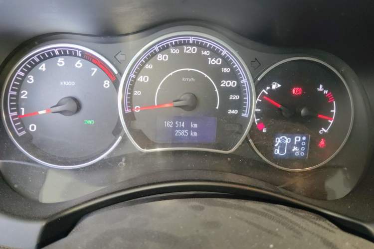 Used Renault Koleos 2012 2.5L 4x4 Comfort Edition with Navigation Instrument Cluster