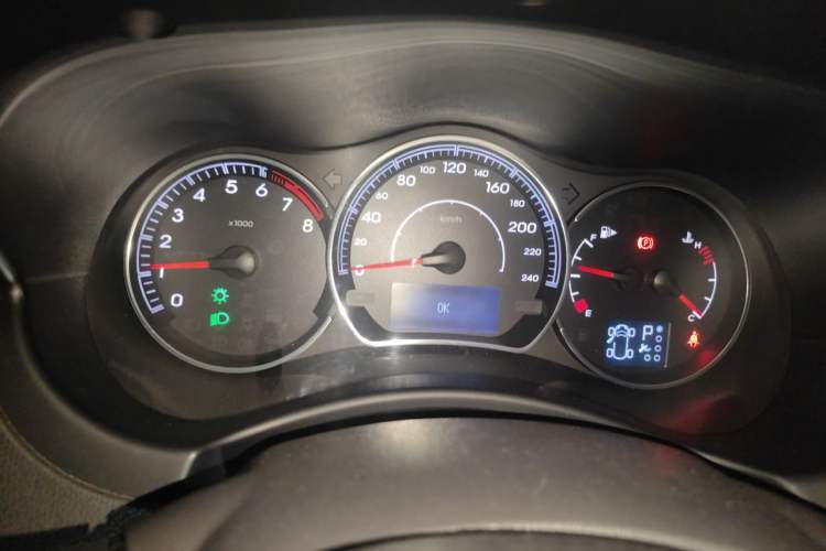 Used Renault Koleos 2012 2.5L 4x4 Comfort Edition with Navigation Instrument Cluster