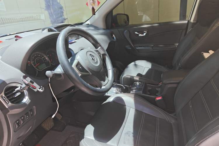 Used Renault Koleos 2012 2.5 Two-Wheel Drive Urban Edition Left Front Seat