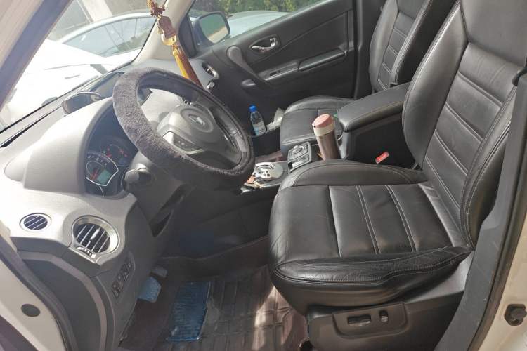 Used Renault Koleos 2012 2.5L Two-Wheel Drive Comfort Edition with Navigation Left Front Seat