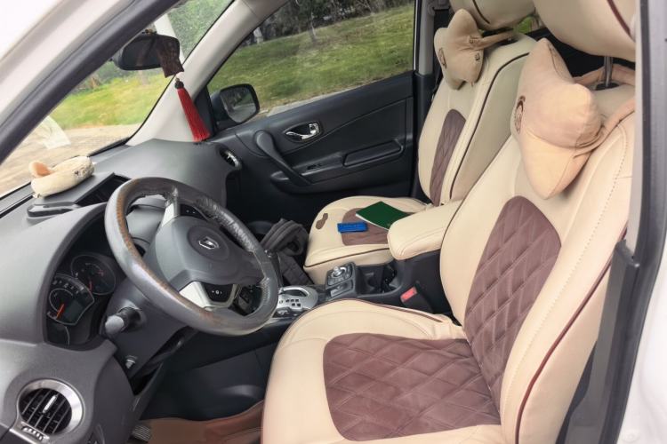 Used Renault Koleos 2012 2.5L Two-Wheel Drive Comfort Edition with Navigation Left Front Seat