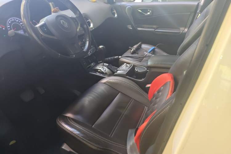Used Renault Koleos 2012 2.5L 4x4 Comfort Edition with Navigation Left Front Seat