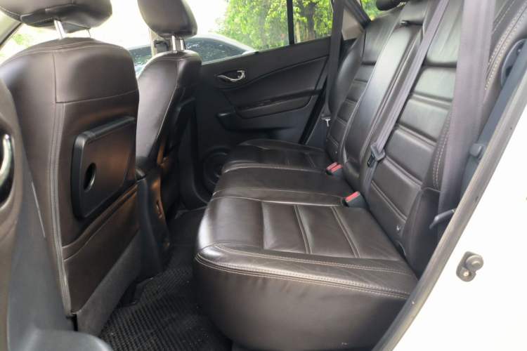 Used Renault Koleos 2012 2.5L Two-Wheel Drive Comfort Edition with Navigation Left Rear Seat