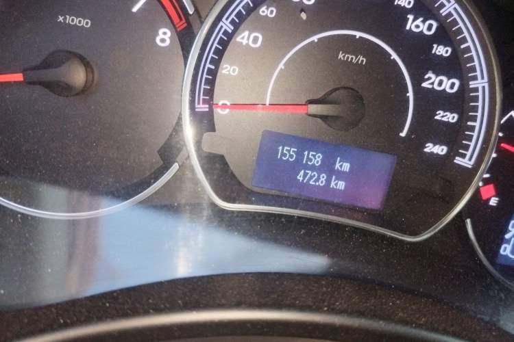 Used Renault Koleos 2012 2.5L 4x4 Comfort Edition with Navigation Odometer Close Up