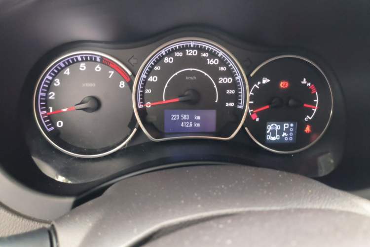 Used Renault Koleos 2012 2.5L Two-Wheel Drive Comfort Edition with Navigation Odometer Close Up