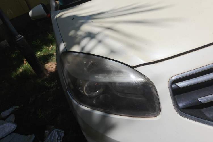 Used Renault Koleos 2012 2.5 Two-Wheel Drive Urban Edition Right Front Headlight