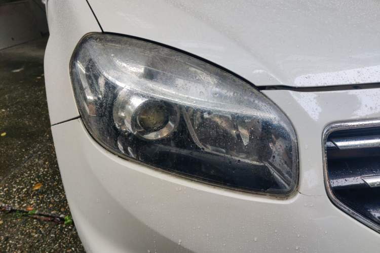 Used Renault Koleos 2012 2.5L Two-Wheel Drive Comfort Edition with Navigation Right Front Headlight