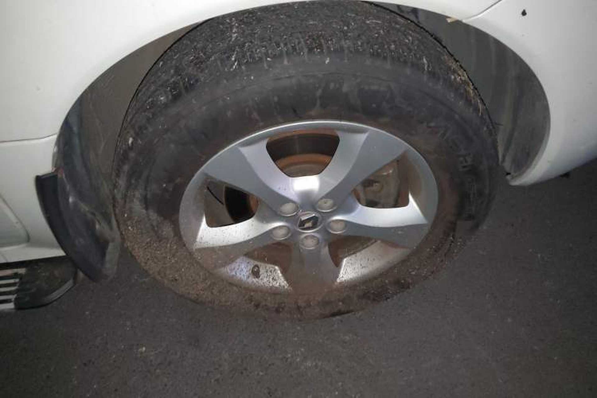 Used Renault Koleos 2012 2.5L Two-Wheel Drive Comfort Edition with Navigation Right Front Wheel Hub