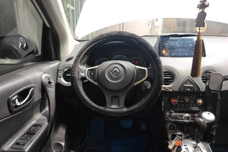 Used Renault Koleos 2012 2.5L Two-Wheel Drive Comfort Edition with Navigation Steering Wheel