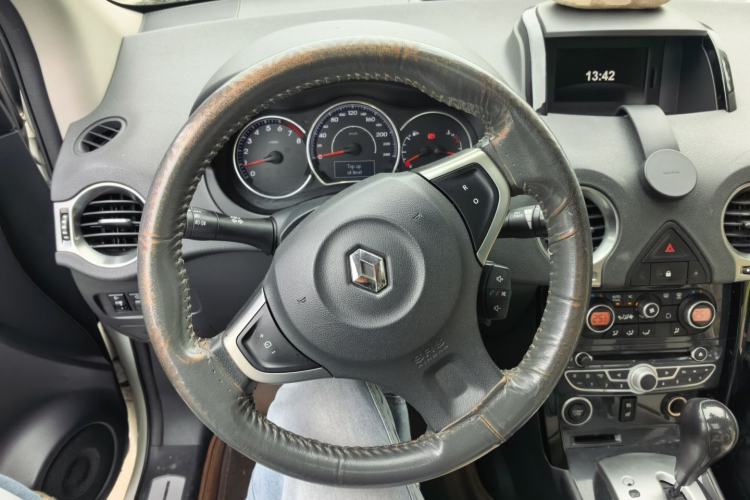 Used Renault Koleos 2012 2.5L Two-Wheel Drive Comfort Edition with Navigation Steering Wheel