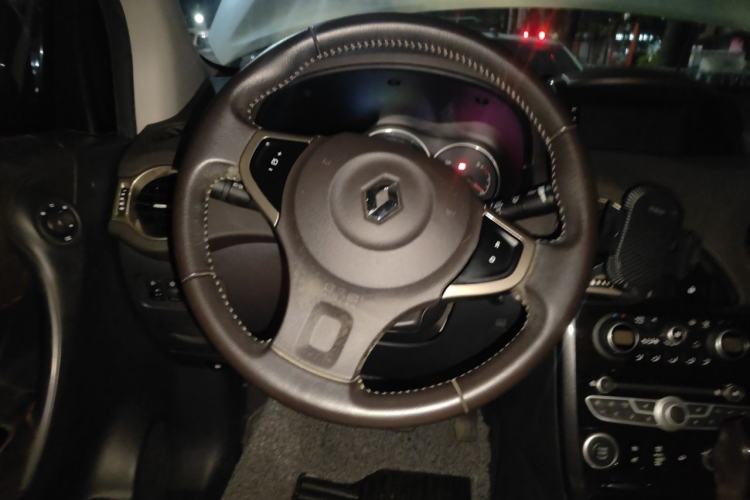 Used Renault Koleos 2012 2.5L 4x4 Comfort Edition with Navigation Steering Wheel