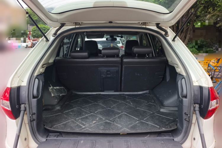 Used Renault Koleos 2012 2.5L 4x4 Comfort Edition with Navigation Trunk