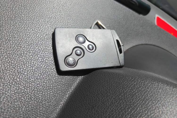 Used Renault Koleos 2012 2.5 Two-Wheel Drive Urban Edition Vehicle Key