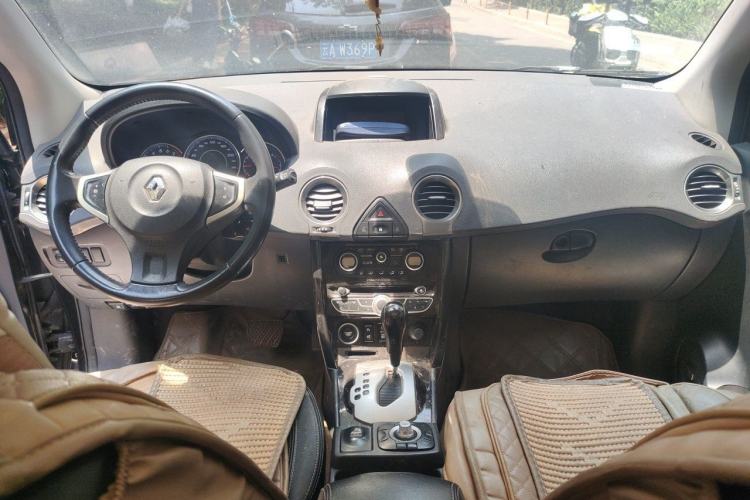 Used Renault Koleos 2013 2.5L Four-Wheel Drive Luxury Edition Center Console