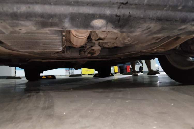 Used Renault Koleos 2013 2.5L Two-Wheel Drive Comfort Edition Chassis Front