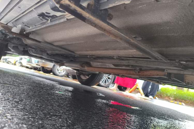 Used Renault Koleos 2013 2.5L Two-Wheel-Drive Urban Edition Chassis Front Right