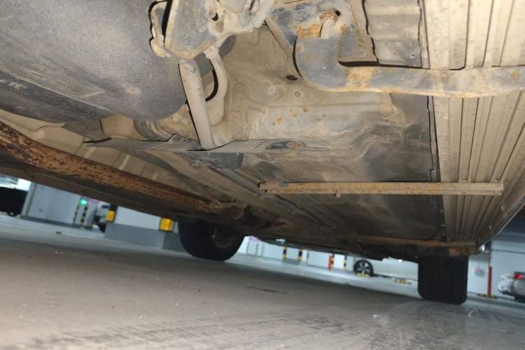 Used Renault Koleos 2013 2.5L 4x4 Comfort Edition Chassis Rear Right