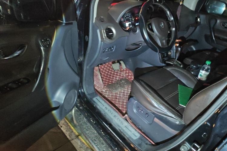 Used Renault Koleos 2013 2.5L Two-Wheel Drive Comfort Edition Driver Seat