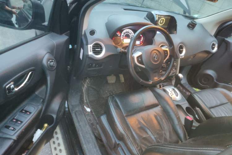 Used Renault Koleos 2013 2.5L Two-Wheel-Drive Urban Edition Driver Seat