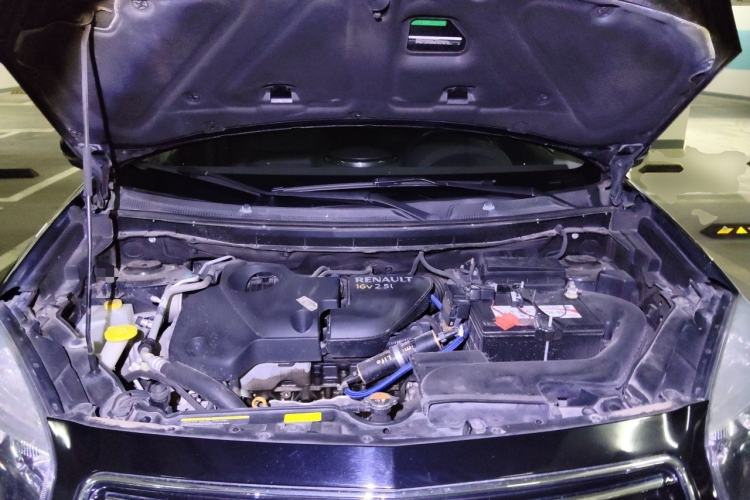 Used Renault Koleos 2013 2.5L Two-Wheel Drive Comfort Edition Engine Bay