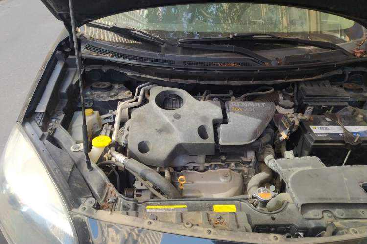 Used Renault Koleos 2013 2.5L 4x4 Urban Edition Engine Bay Right